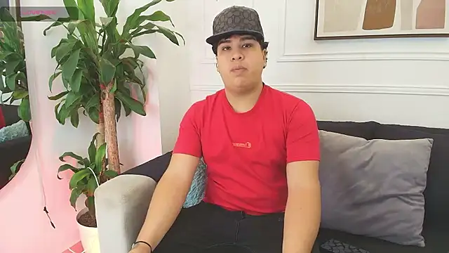 Snapshot of Naim_Bennetsex chatting on October 30, 2025, 6:38 pm Naim Bennetsex online show from October 30, 2025, 6:38 pm