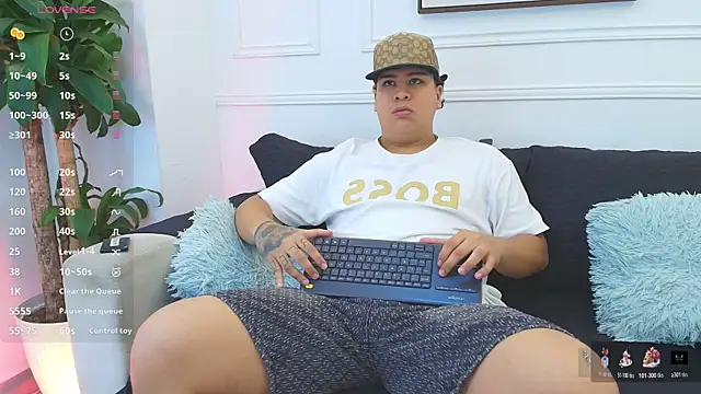 Snapshot of Naim_Bennetsex chatting on November 26, 2025, 6:30 pm Naim Bennetsex online show from November 26, 2025, 6:30 pm