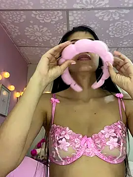 Lenapink19 online show from November 20, 2025, 10:31 pm