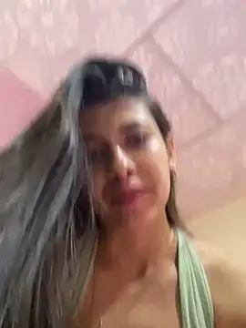 Lenapink19 online show from January 5, 2026, 10:24 pm