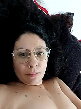 Snapshot of marmary84 chatting on May 7, 2026, 4:28 am marmary84 online show from May 7, 2026, 4:28 am