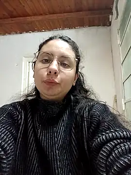 Snapshot of marmary84 chatting on May 8, 2026, 2:26 am marmary84 online show from May 8, 2026, 2:26 am