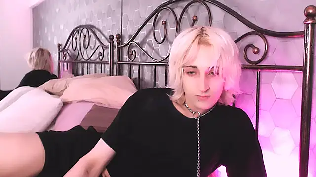 Snapshot of whitenyx chatting on September 19, 2025, 10:14 pm whitenyx online show from September 19, 2025, 10:14 pm