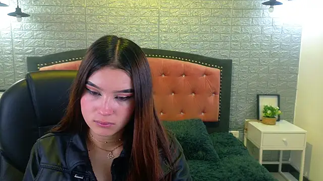 Natalie loffreda online show from October 25, 2025, 7:47 pm