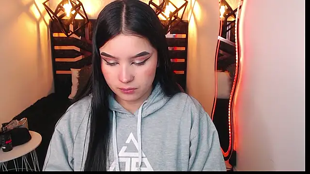 Natalie loffreda online show from March 26, 2026, 7:45 pm