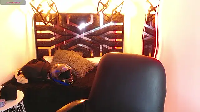 Natalie loffreda online show from March 25, 2026, 8:08 pm