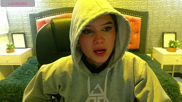 Natalie loffreda online show from October 20, 2025, 3:41 am