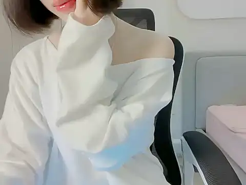 ggLovee online show from October 8, 2025, 11:49 pm