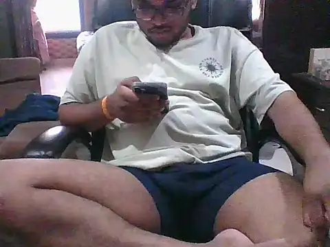 dream32222 online show from June 30, 2026, 4:56 am
