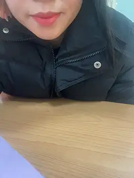 Snapshot of -NhaKy22 chatting on January 10, 2026, 2:40 am -NhaKy22 online show from January 10, 2026, 2:40 am