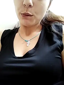 Snapshot of Jenevaonlovex chatting on September 27, 2025, 10:32 am Jenevaonlovex online show from September 27, 2025, 10:32 am