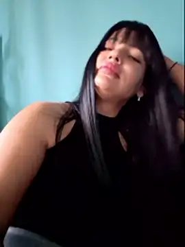 Snapshot of Ella_sweety00 chatting on April 15, 2026, 9:26 am Ella sweety00 online show from April 15, 2026, 9:26 am