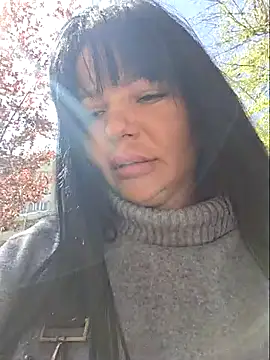 Snapshot of Ella_sweety00 chatting on April 16, 2026, 10:16 am Ella sweety00 online show from April 16, 2026, 10:16 am