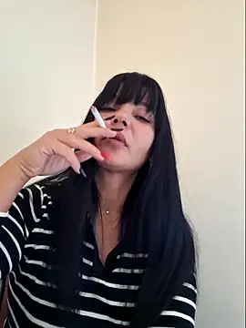 Snapshot of Ella_sweety00 chatting on April 14, 2026, 9:14 am Ella sweety00 online show from April 14, 2026, 9:14 am