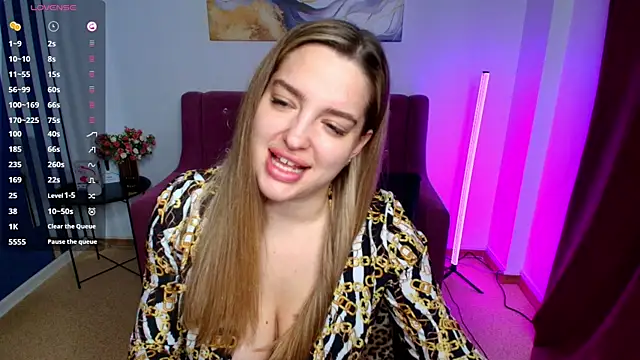 Snapshot of Emma__Ross chatting on May 25, 2026, 1:49 am Emma Ross online show from May 25, 2026, 1:49 am