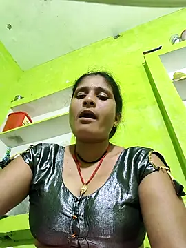 Hot-piuy online show from November 4, 2025, 9:35 am