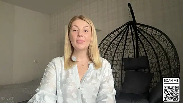 Blondie xoxoxo online show from April 8, 2026, 8:27 am