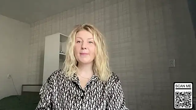 Blondie xoxoxo online show from March 10, 2026, 7:56 am