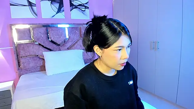 Snapshot of LICKY_LOV chatting on January 7, 2026, 12:10 pm LICKY LOV online show from January 7, 2026, 12:10 pm