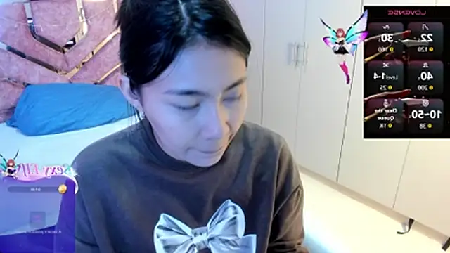 Snapshot of LICKY_LOV chatting on January 12, 2026, 12:23 pm LICKY LOV online show from January 12, 2026, 12:23 pm