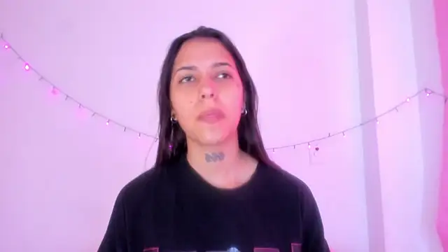 Snapshot of Abby_roussee chatting on November 15, 2025, 1:37 pm Abby roussee online show from November 15, 2025, 1:37 pm