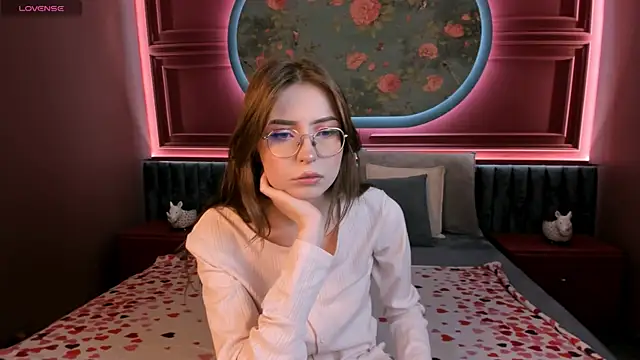 Snapshot of Grace_blush chatting on October 11, 2025, 8:04 am Grace blush online show from October 11, 2025, 8:04 am