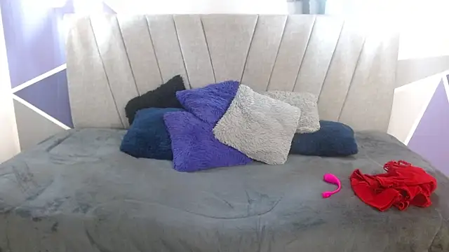 Snapshot of NatiHoran chatting on December 2, 2025, 11:39 pm NatiHoran online show from December 2, 2025, 11:39 pm