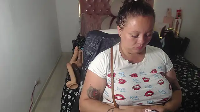 patty squirt  online show from October 20, 2025, 2:46 am