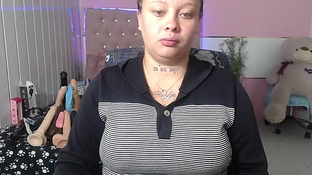 patty squirt  online show from September 16, 2025, 2:56 am