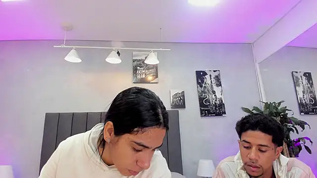 violet and myers online show from November 14, 2025, 12:53 pm