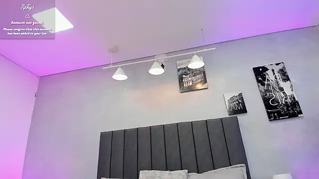 violet and myers online show from October 31, 2025, 12:02 pm