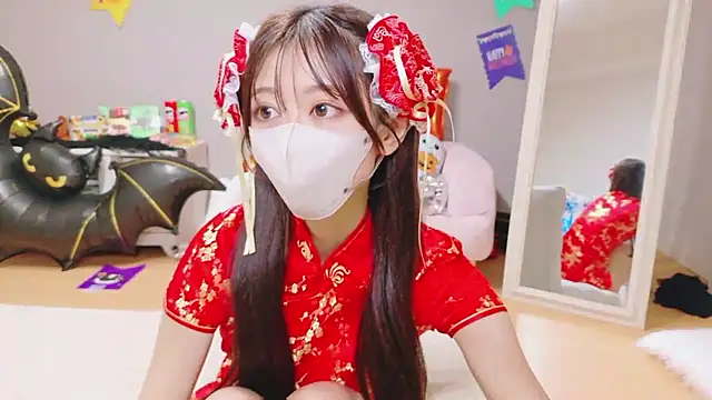 Yuna-ch online show from October 26, 2025, 6:14 am