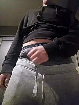 Snapshot of Trekkerboi chatting on October 28, 2025, 8:19 pm Trekkerboi online show from October 28, 2025, 8:19 pm