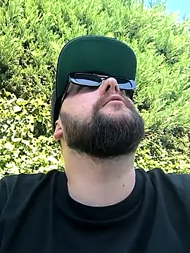 Snapshot of Ole_Plus chatting on October 28, 2025, 12:15 pm Ole Plus online show from October 28, 2025, 12:15 pm