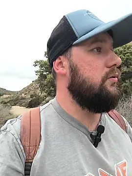 Snapshot of Ole_Plus chatting on October 10, 2025, 9:32 am Ole Plus online show from October 10, 2025, 9:32 am