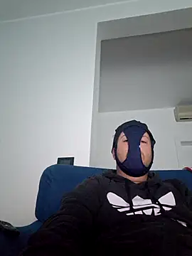 Snapshot of lukeluke69 chatting on December 19, 2025, 9:50 pm lukeluke69 online show from December 19, 2025, 9:50 pm