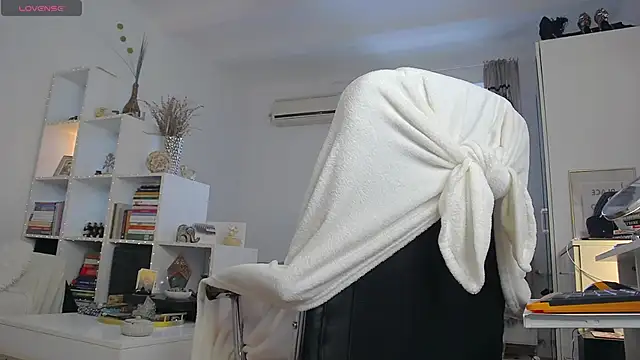 Snapshot of BohoBabeLexy chatting on February 2, 2026, 6:34 am BohoBabeLexy online show from February 2, 2026, 6:34 am