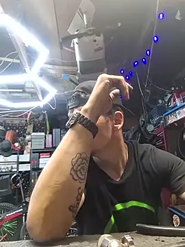 twistafatpipe online show from April 14, 2026, 10:04 pm