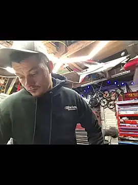 twistafatpipe online show from January 11, 2026, 1:01 am