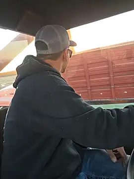 twistafatpipe online show from October 23, 2025, 10:52 pm