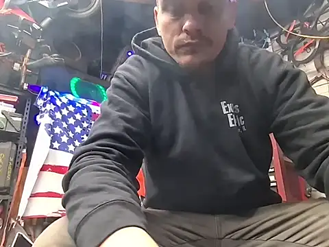 twistafatpipe online show from March 19, 2026, 6:19 pm