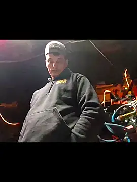 twistafatpipe online show from October 17, 2025, 5:44 am