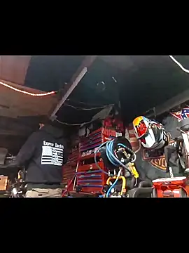 twistafatpipe online show from November 20, 2025, 10:52 pm