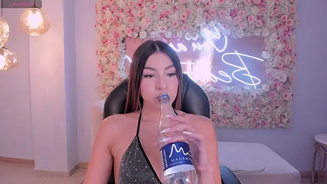 Snapshot of MaddisonTaylor1 chatting on November 30, 2025, 11:05 pm MaddisonTaylor1 online show from November 30, 2025, 11:05 pm