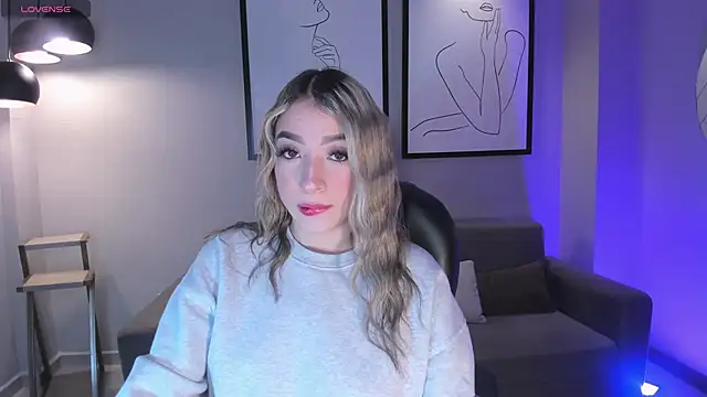 Snapshot of LizzCooper chatting on November 23, 2025, 4:11 am LizzCooper online show from November 23, 2025, 4:11 am