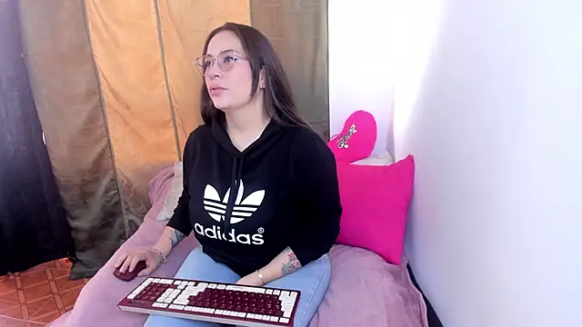 Ashley Monroe online show from April 13, 2026, 8:35 pm