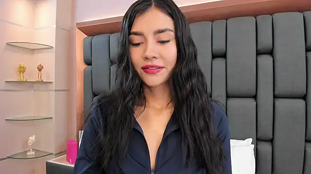 tinny engel online show from September 26, 2025, 1:07 pm