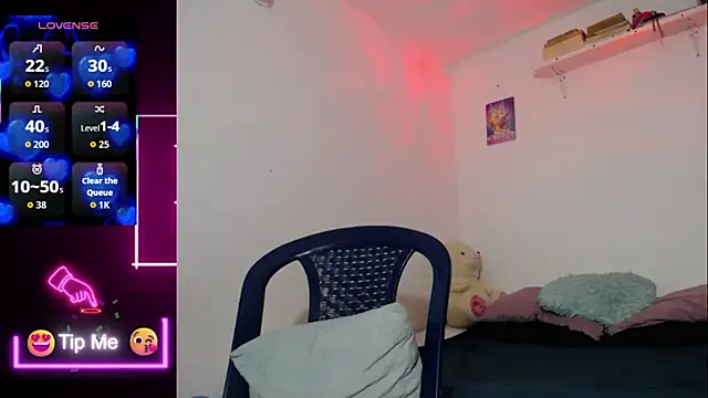 Snapshot of Papi_Mami_Live chatting on October 22, 2025, 4:01 am Papi Mami Live online show from October 22, 2025, 4:01 am