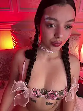 AriaHeavenss online show from December 20, 2025, 3:53 am