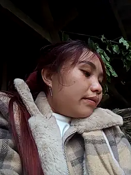 Snapshot of EllyBaby20 chatting on December 4, 2025, 8:24 am EllyBaby20 online show from December 4, 2025, 8:24 am